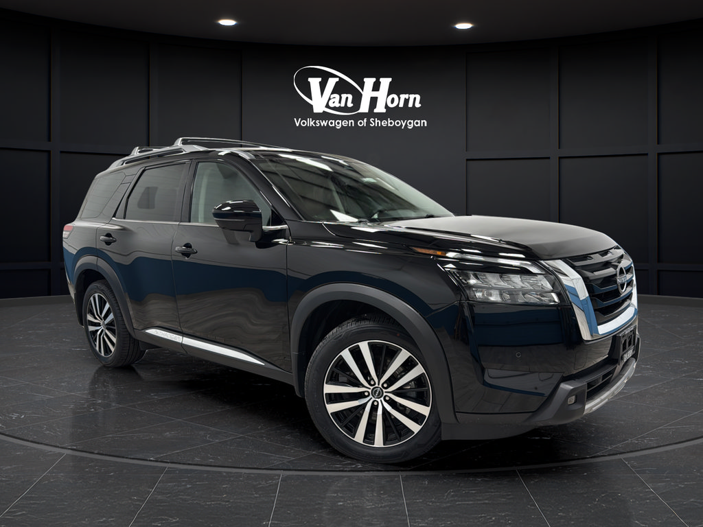 Used 2025 Nissan Pathfinder Platinum w/ Cargo Package AWD/4WD image 1