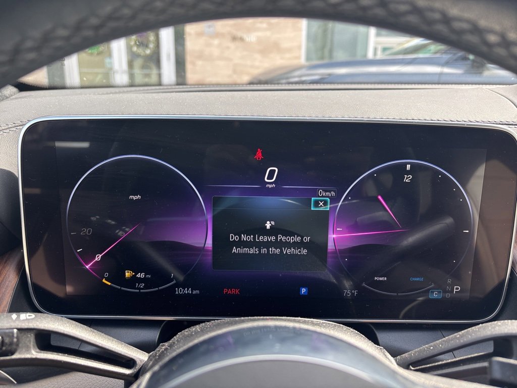 Used 2024 Mercedes-Benz GLC 300 4MATIC image 10