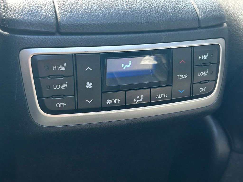 Used 2019 Toyota Highlander Limited Platinum AWD/4WD image 26