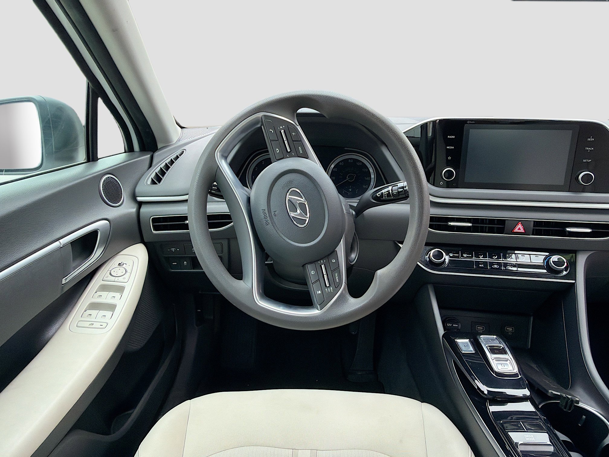 Used 2023 Hyundai Sonata SE w/ Preferred Accessory Package image 15