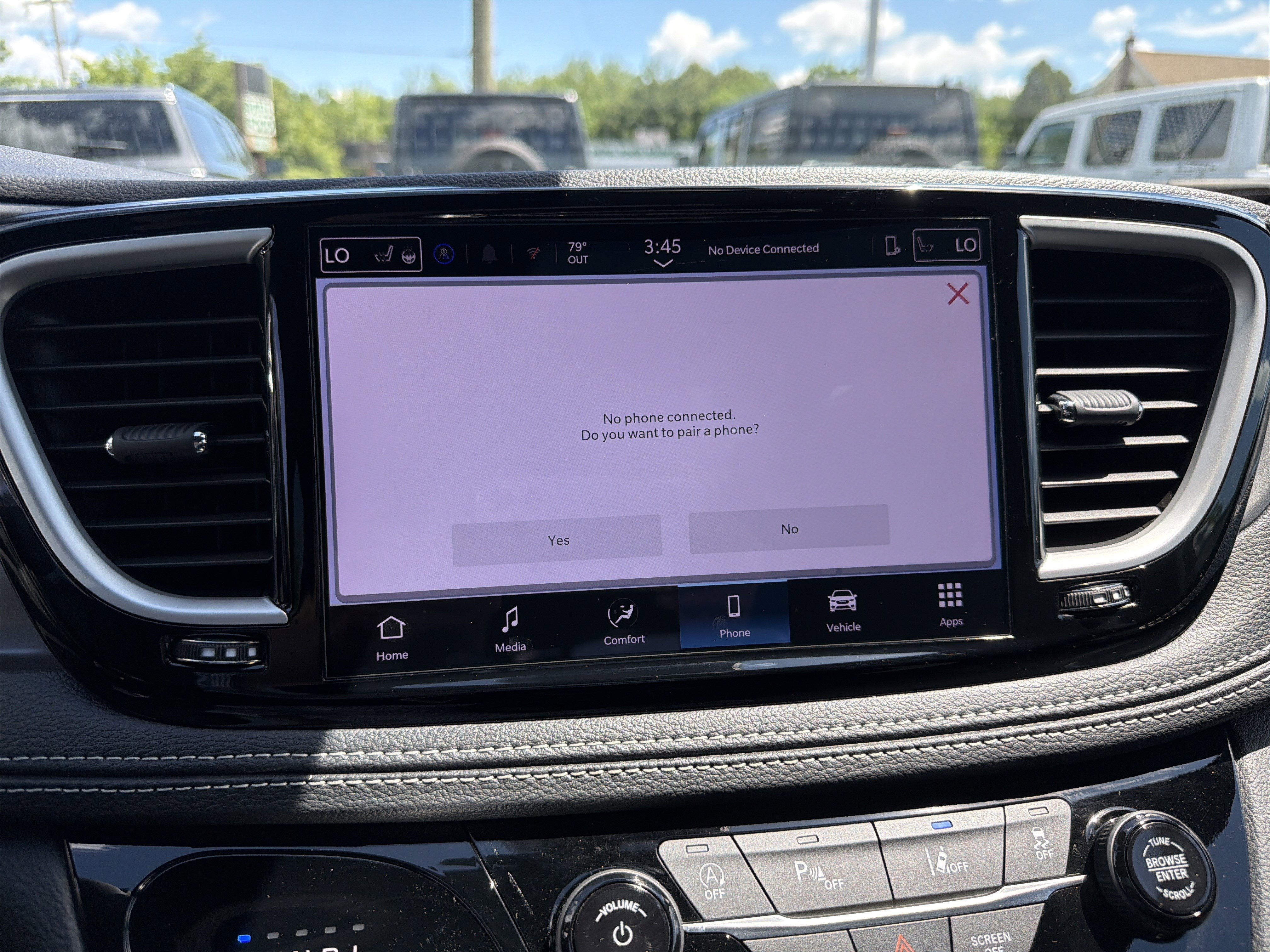 Used 2025 Chrysler Pacifica Select FWD image 24