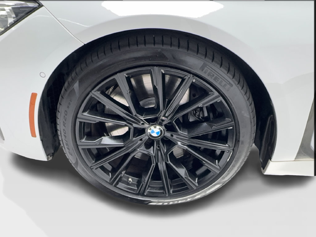 Used 2022 BMW 740i w/ Luxury Rear Seating Package RWD image 15