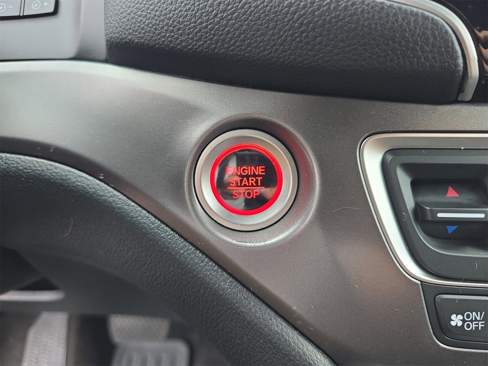 Used 2022 Honda Pilot Sport image 26