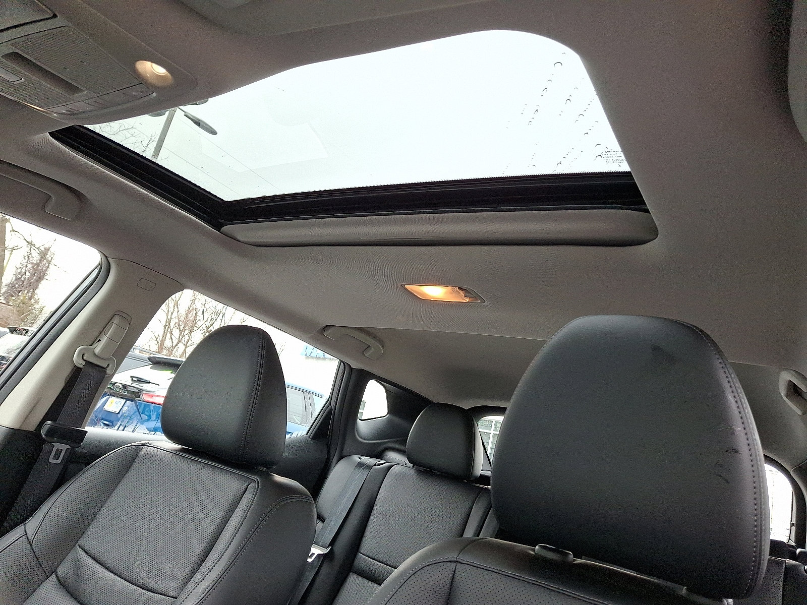 Used 2022 Nissan Rogue Sport SL w/ Premium Package image 12