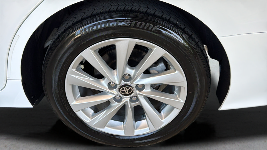 Used 2024 Toyota Camry LE FWD image 29