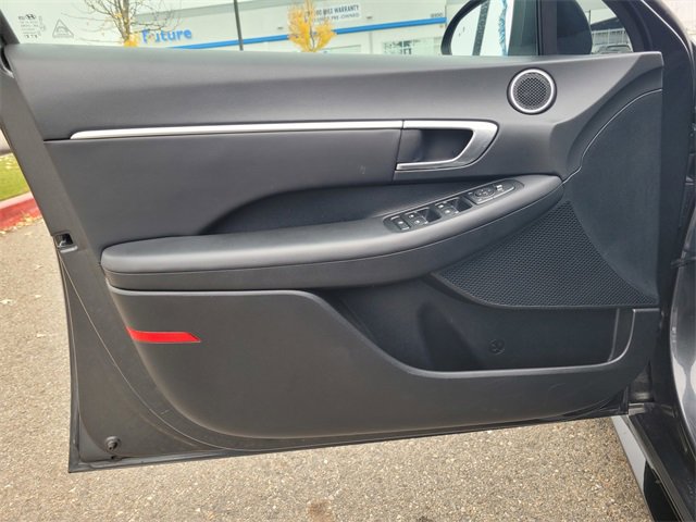 Used 2022 Hyundai Sonata SEL w/ Preferred Accessory Package image 18