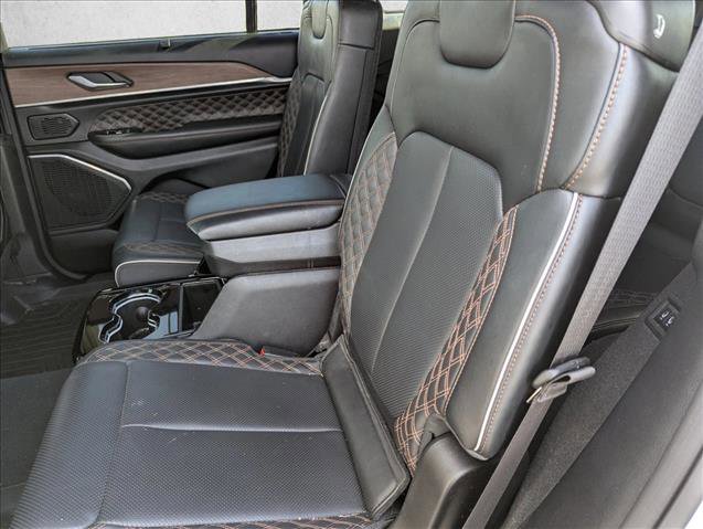 Used 2023 Jeep Grand Cherokee L Summit w/ Advanced Protech Group IV AWD/4WD image 27