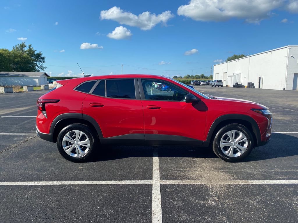 New 2026 Chevrolet Trax LS FWD image 8