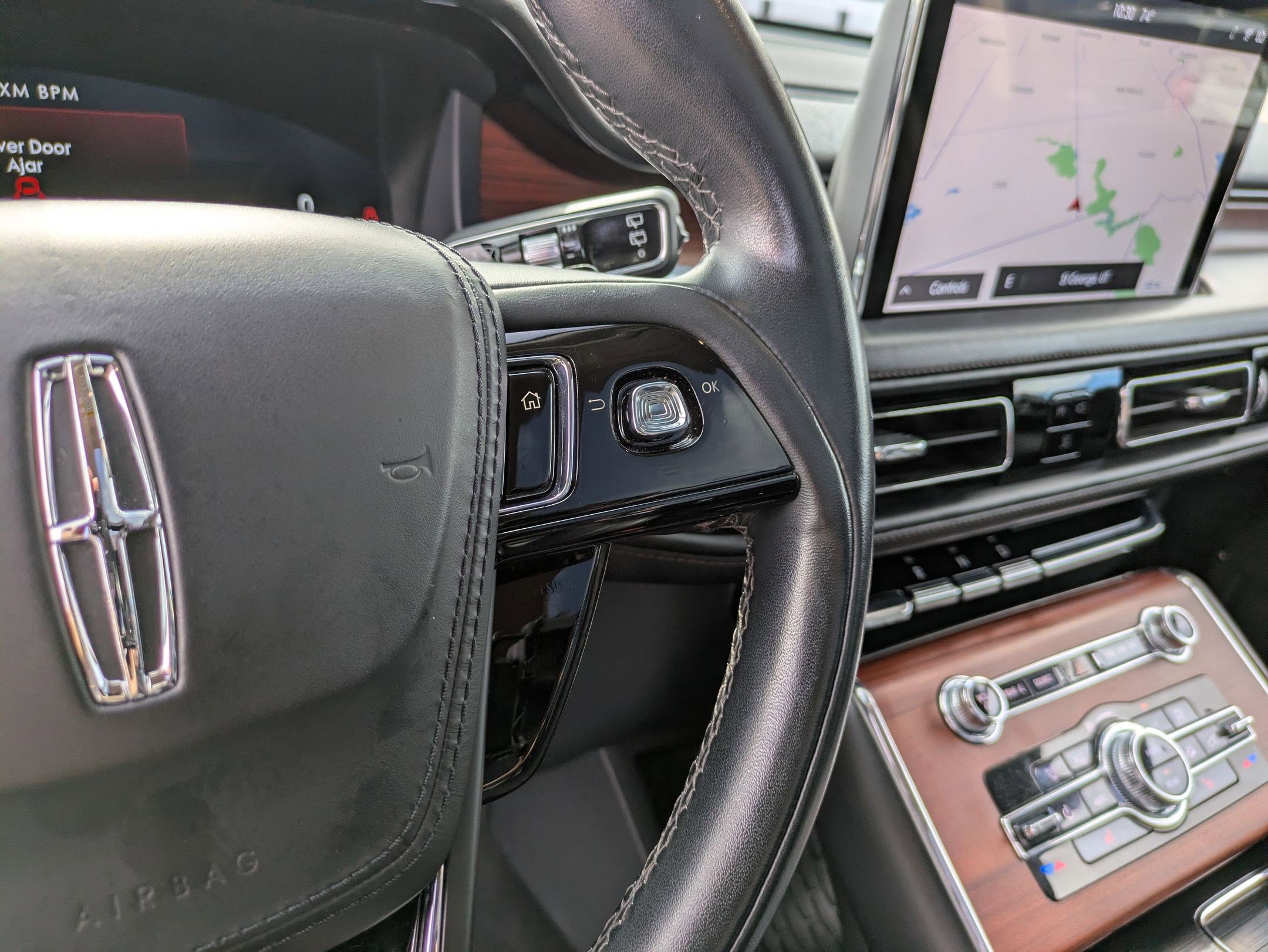 Used 2023 Lincoln Aviator Grand Touring image 19