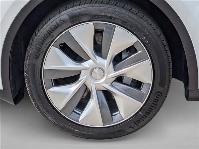 Used 2023 Tesla Model Y Long Range image 26