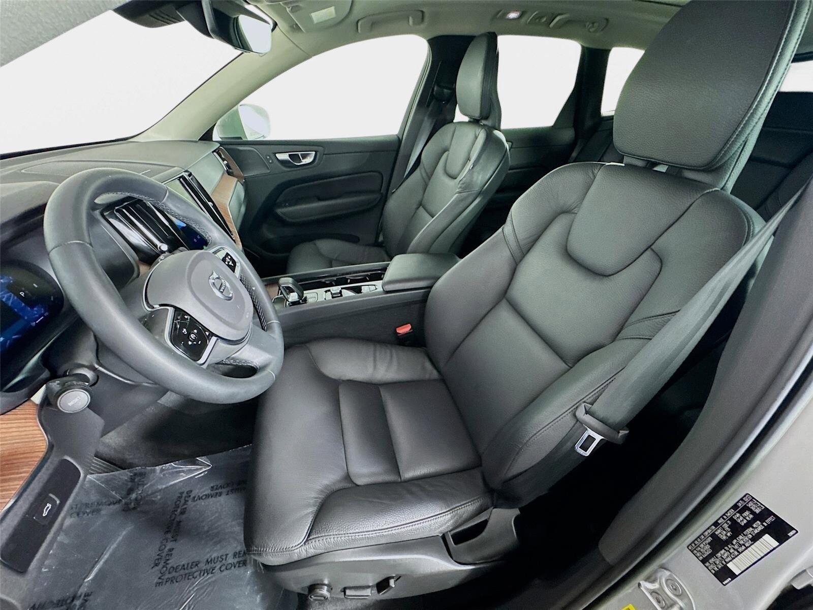 Used 2023 Volvo XC60 B5 Plus w/ Protection Package Premier AWD/4WD image 11