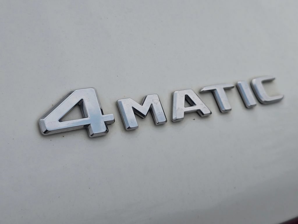 Used 2021 Mercedes-Benz GLC 300 4MATIC image 13