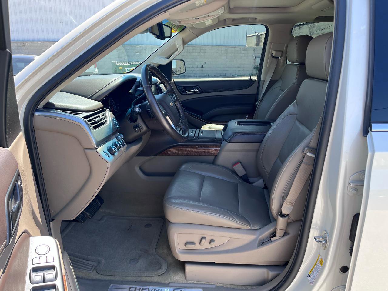 Used 2015 Chevrolet Tahoe LTZ AWD/4WD image 26