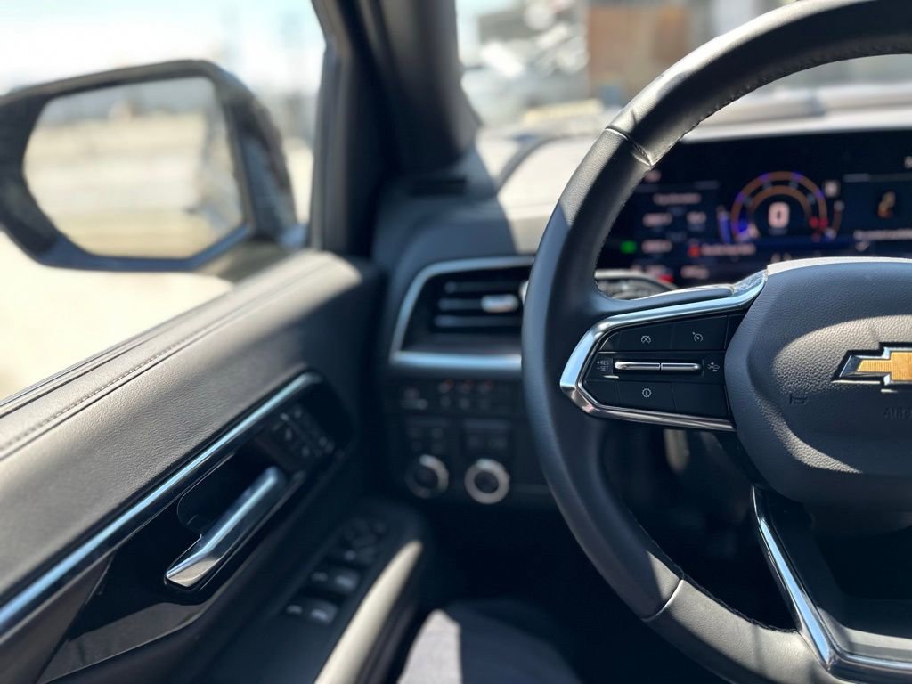 Used 2025 Chevrolet Tahoe LT image 7