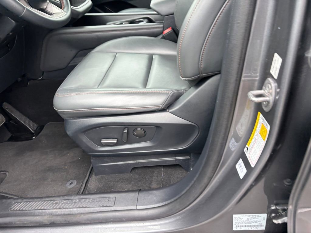 Used 2025 Ford Explorer Active w/ Active Comfort Package RWD image 24