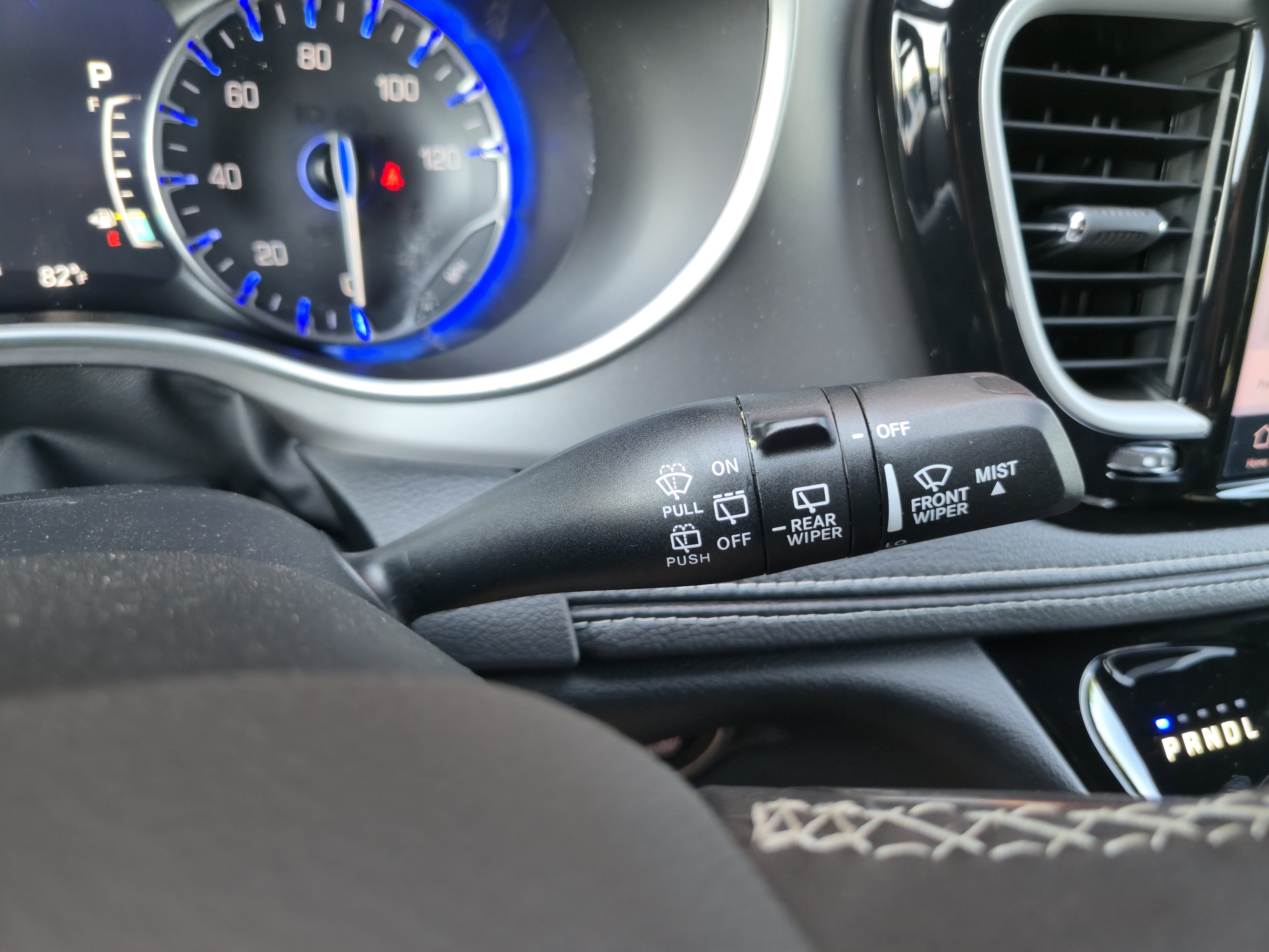 New 2027 Chrysler Pacifica Select FWD image 18