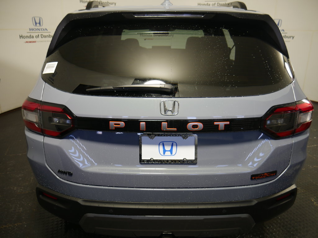 New 2026 Honda Pilot TrailSport image 5