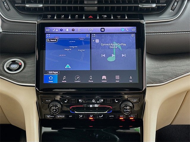 Used 2025 Jeep Grand Cherokee Limited w/ Luxury Tech Group II image 15