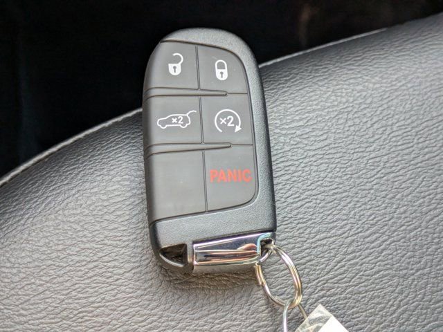 New 2026 Jeep Compass Latitude w/ Sun and Sound Group image 26