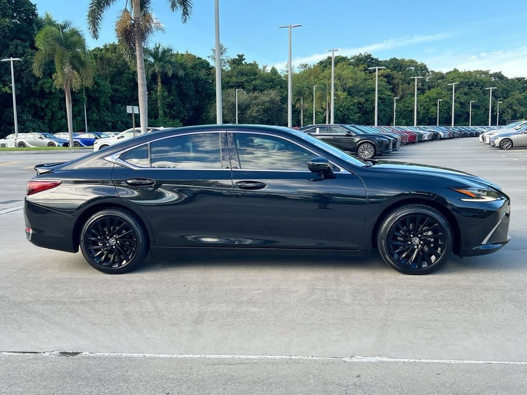 Certified 2024 Lexus ES 300h Ultra Luxury w/ Accessory Package (Z2) FWD image 8
