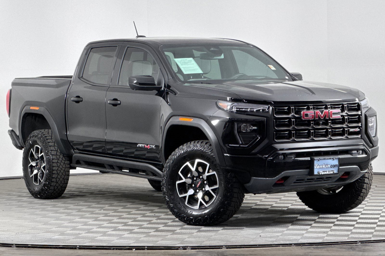 Certified 2024 GMC Canyon AT4X image 2