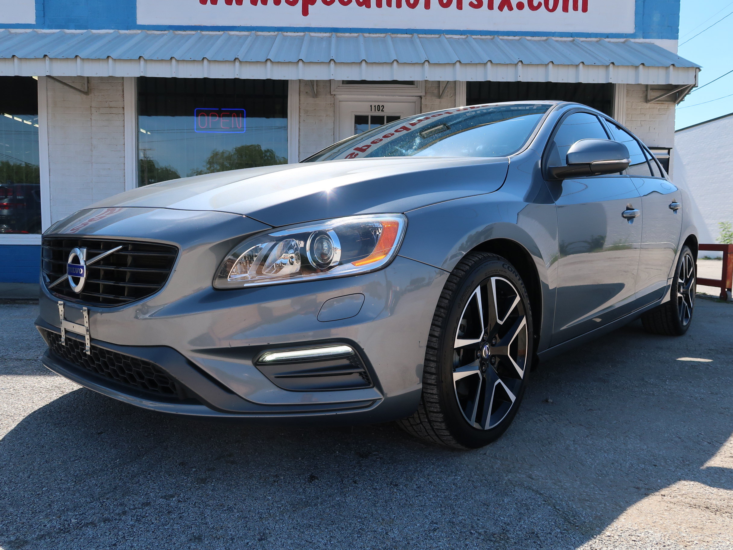 Used 2017 Volvo S60 T5 Dynamic FWD image 4