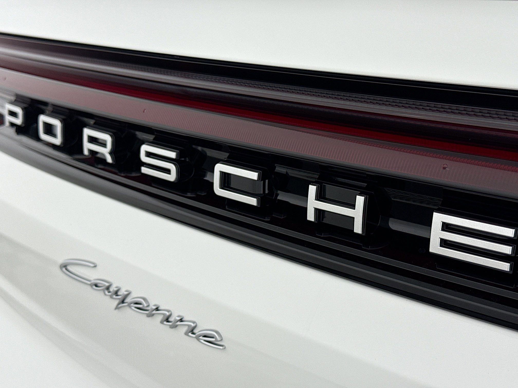 Certified 2025 Porsche Cayenne Coupe image 25