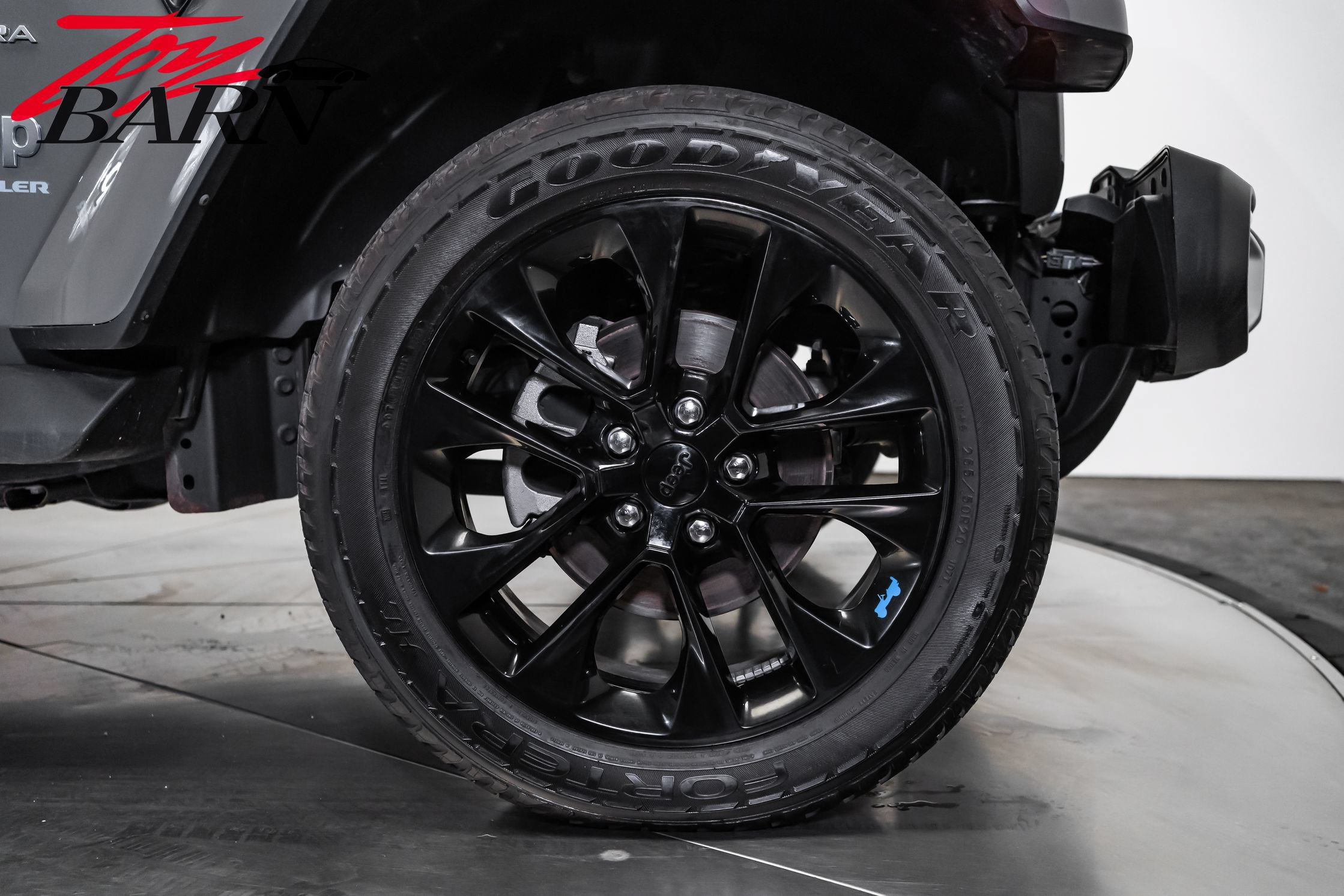 Used 2023 Jeep Wrangler Unlimited Sahara AWD/4WD image 14