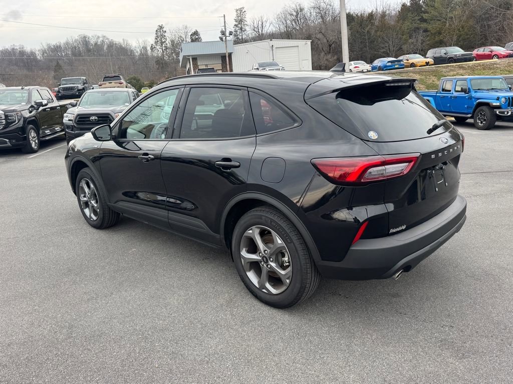 Used 2025 Ford Escape ST-Line image 4
