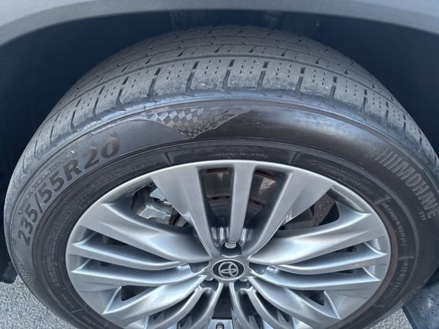 Used 2020 Toyota Highlander Platinum AWD/4WD image 42