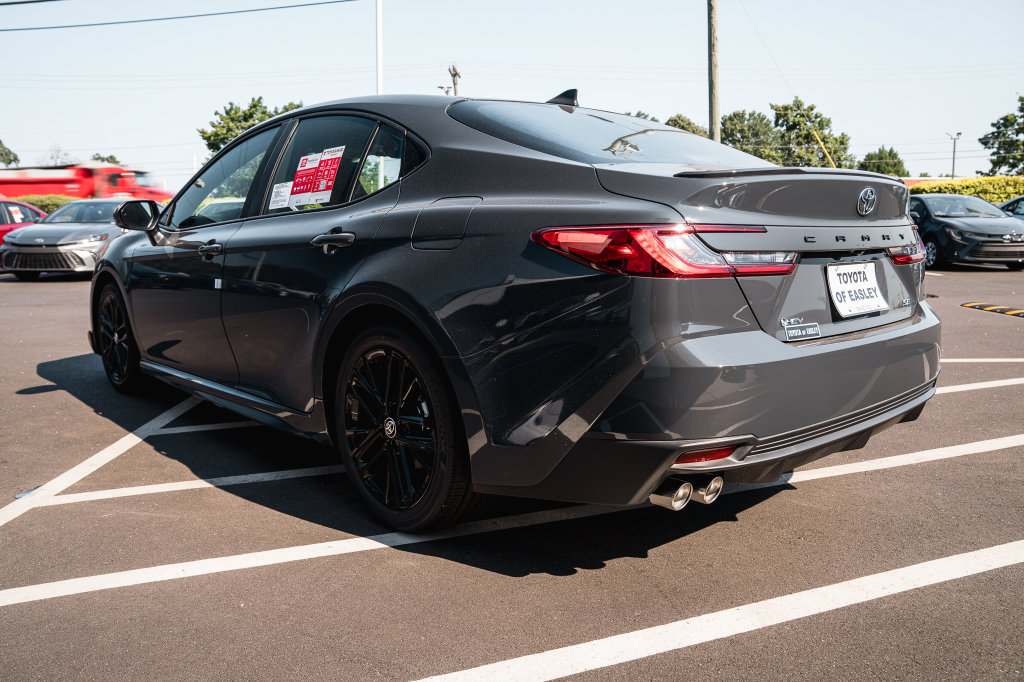 New 2026 Toyota Camry SE FWD image 5