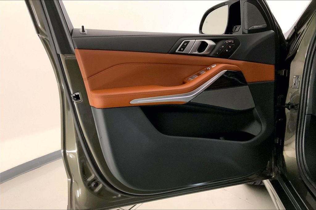 Certified 2025 BMW X7 M60i image 24