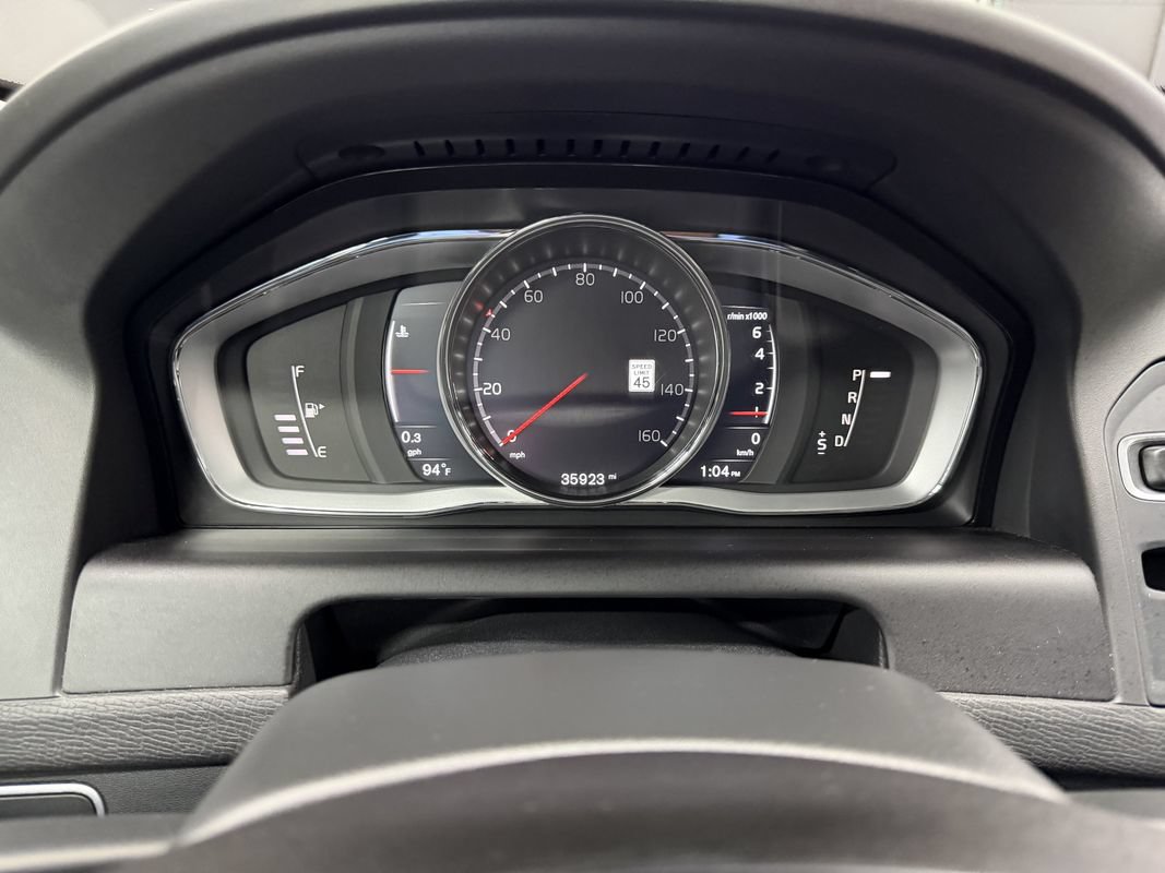 Used 2017 Volvo XC60 T5 Inscription w/ Advanced Package AWD/4WD image 26
