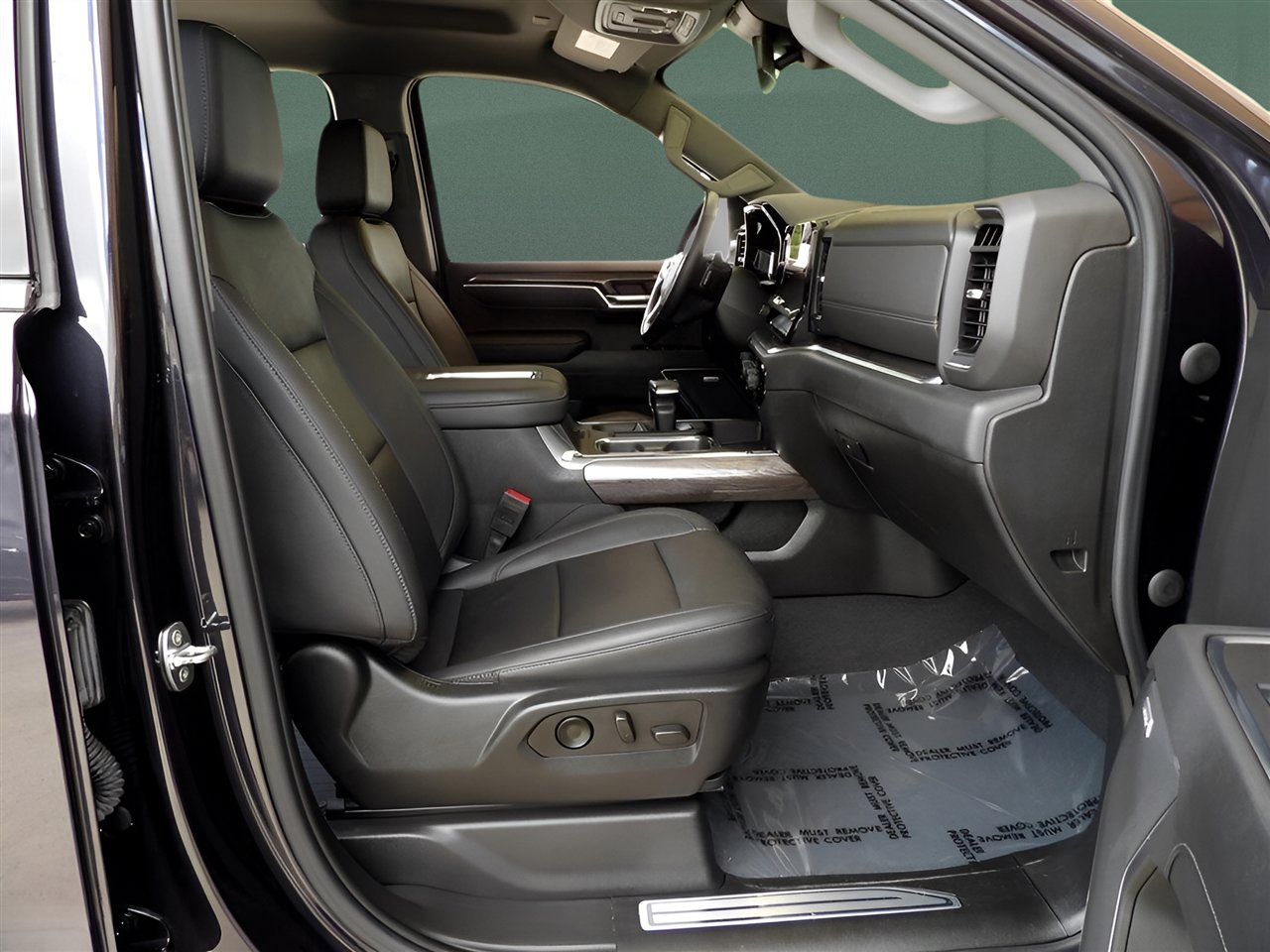 Used 2022 Chevrolet Silverado 1500 LTZ image 16