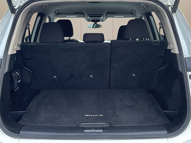 Used 2024 Nissan Rogue SV image 14