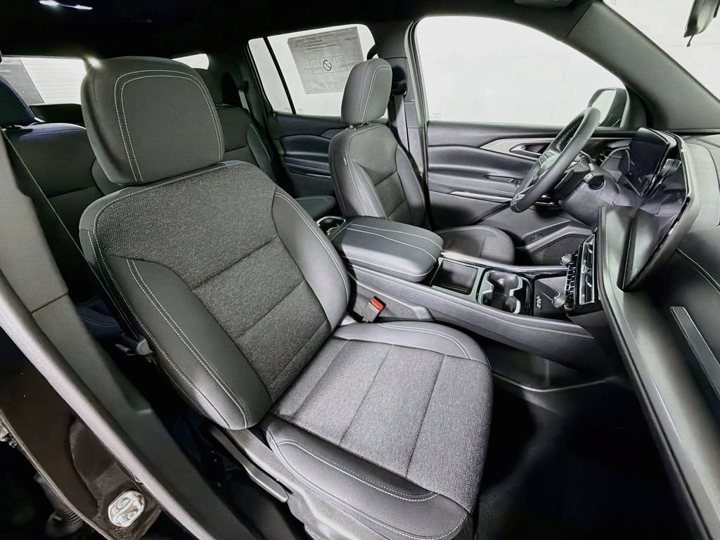 New 2026 Chevrolet Traverse LT w/ LPO, Floor Liner Package AWD/4WD image 29