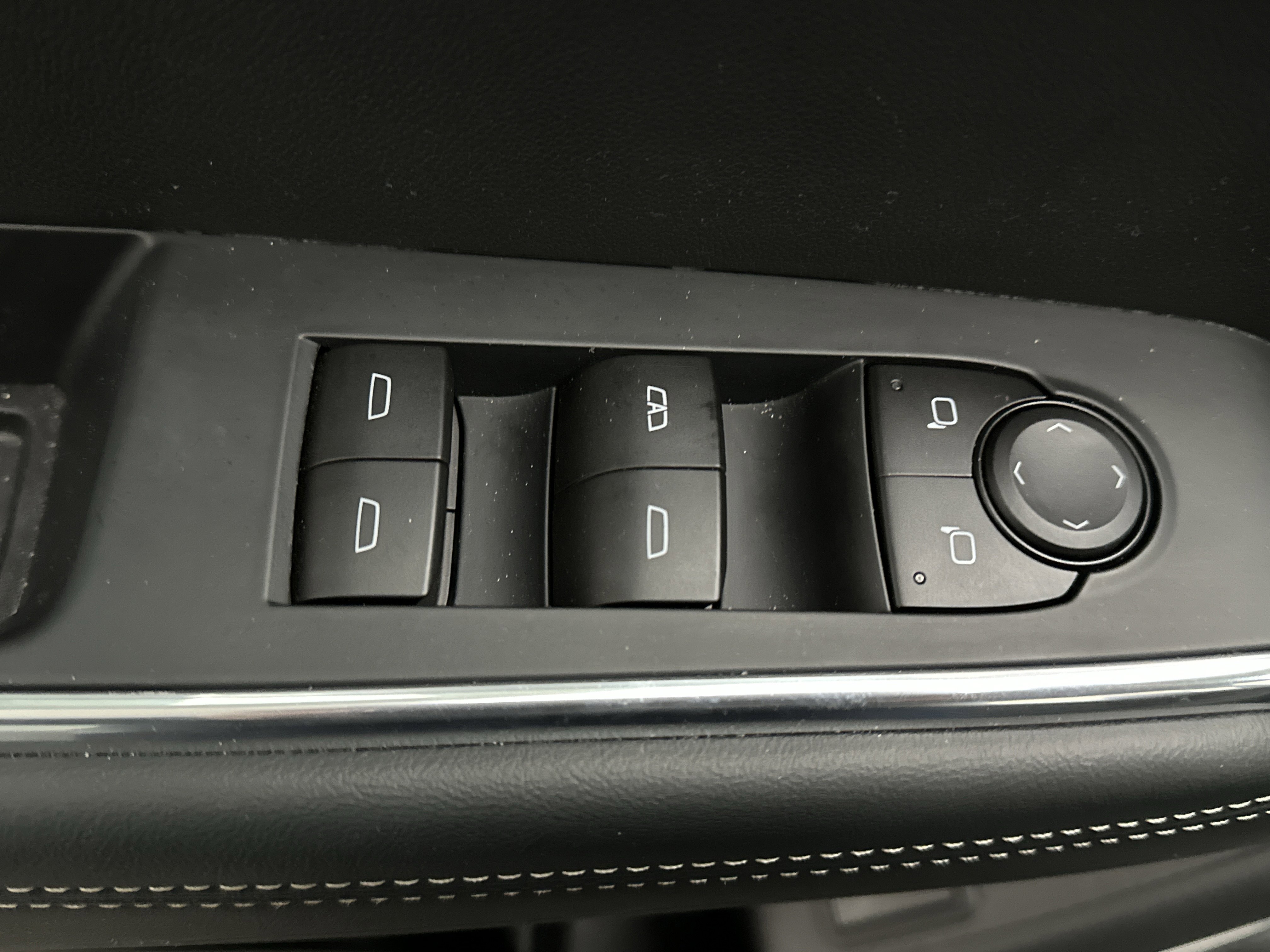 Used 2026 GMC Acadia Elevation image 21