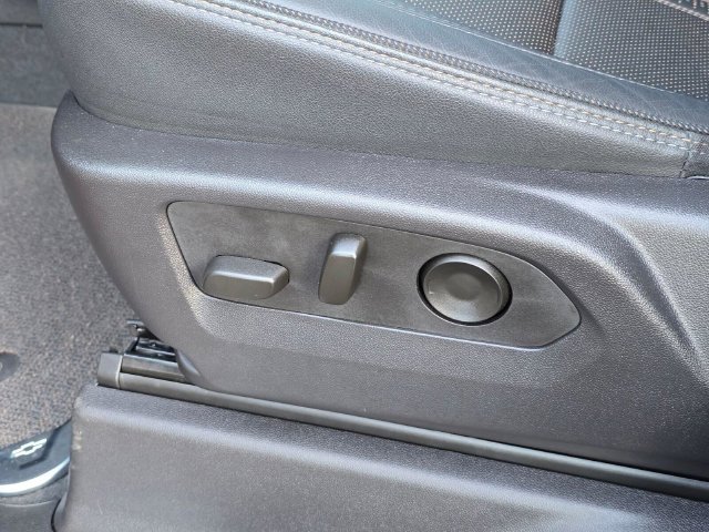 Used 2024 Chevrolet Silverado 3500 High Country w/ High Country Premium Package AWD/4WD image 23