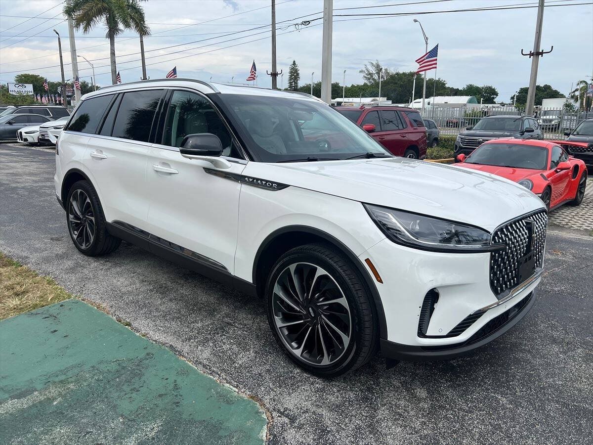 Used 2025 Lincoln Aviator Reserve w/ Equipment Group 201A AWD/4WD image 4