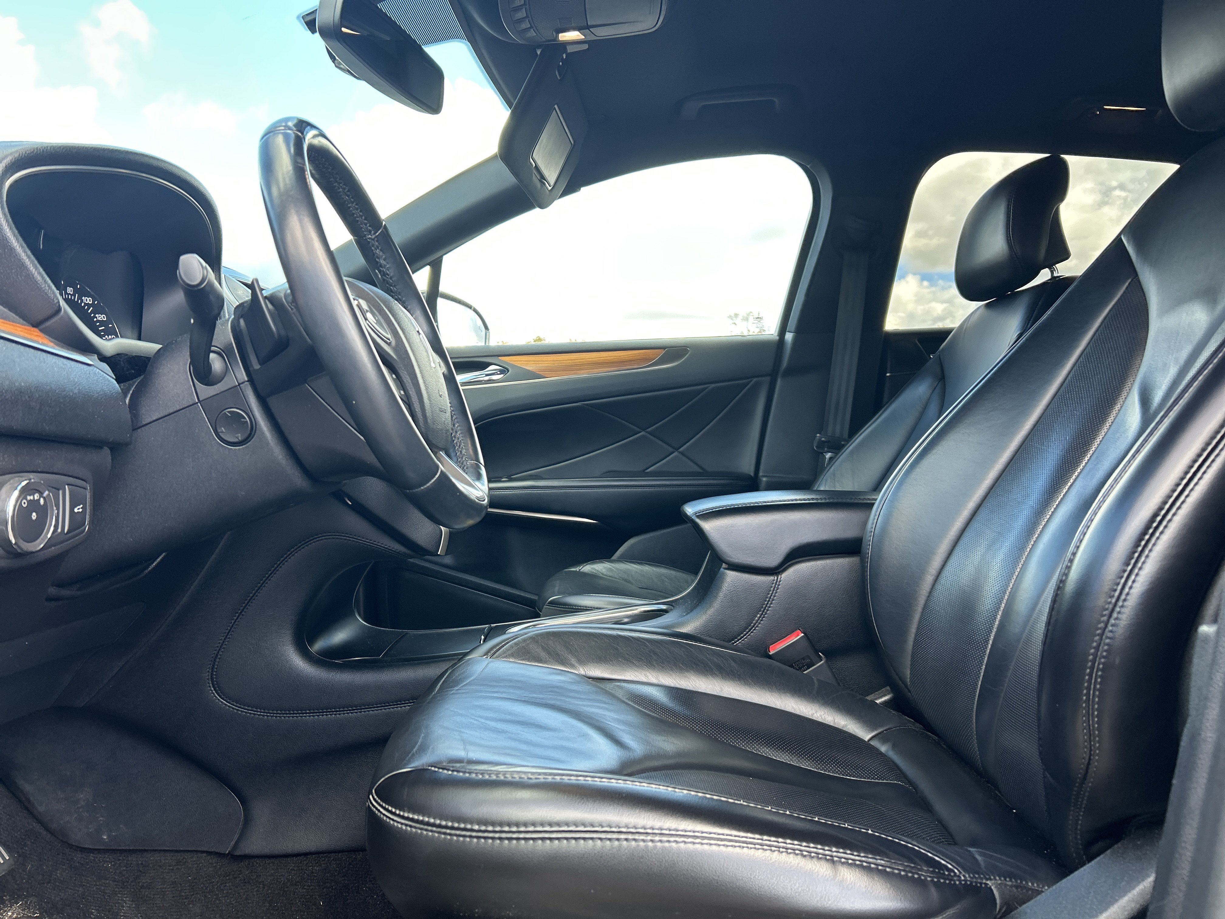 Used 2019 Lincoln MKC Select w/ Select Plus Package FWD image 10