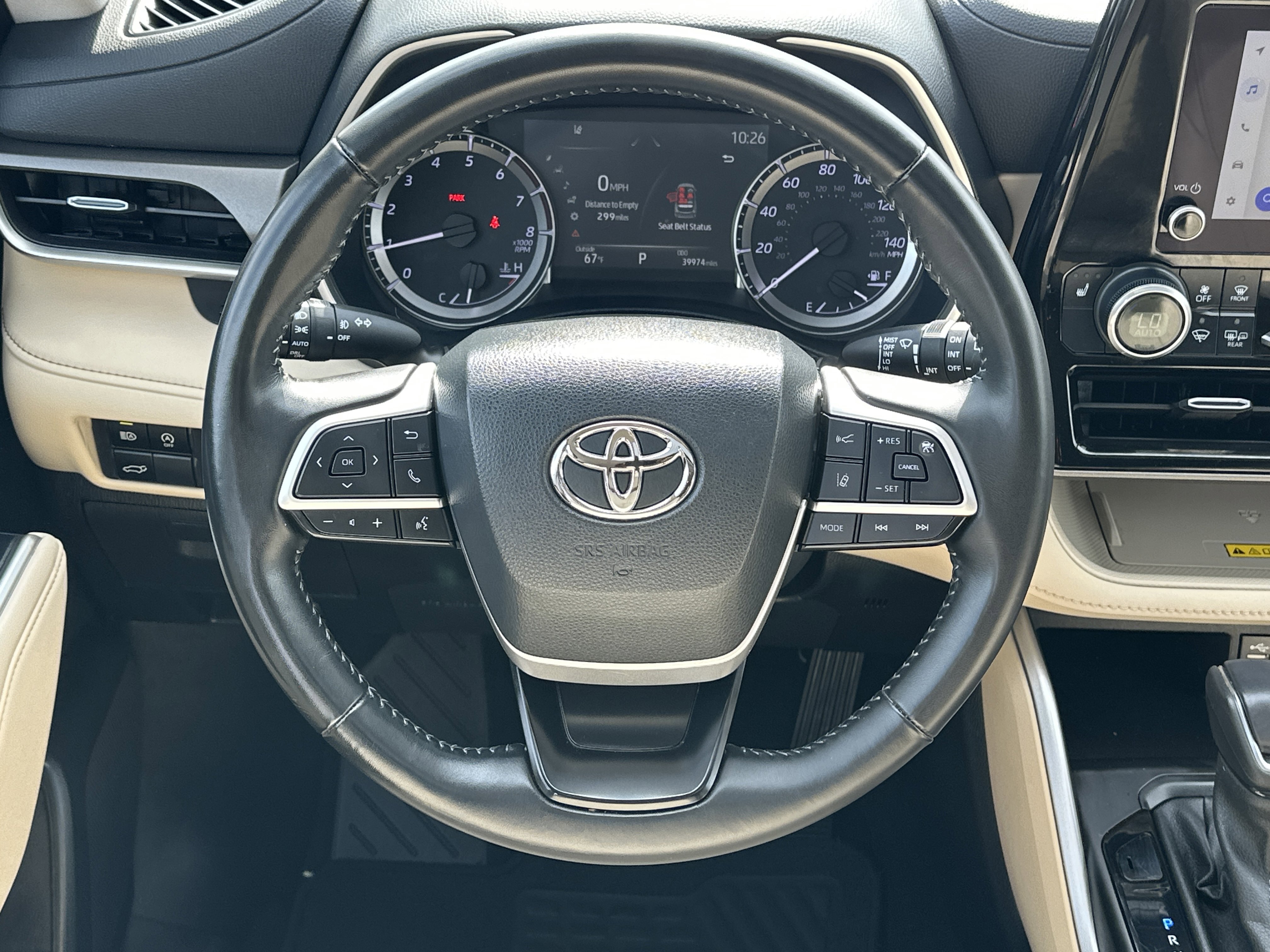 Used 2023 Toyota Highlander XLE image 25