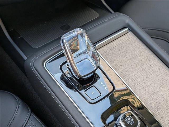 Certified 2025 Volvo XC90 B6 Plus w/ Protection Package Premier image 13