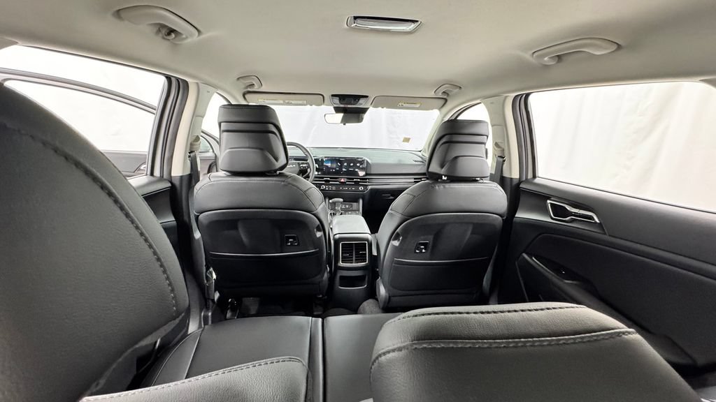 New 2026 Kia Sportage EX FWD image 18
