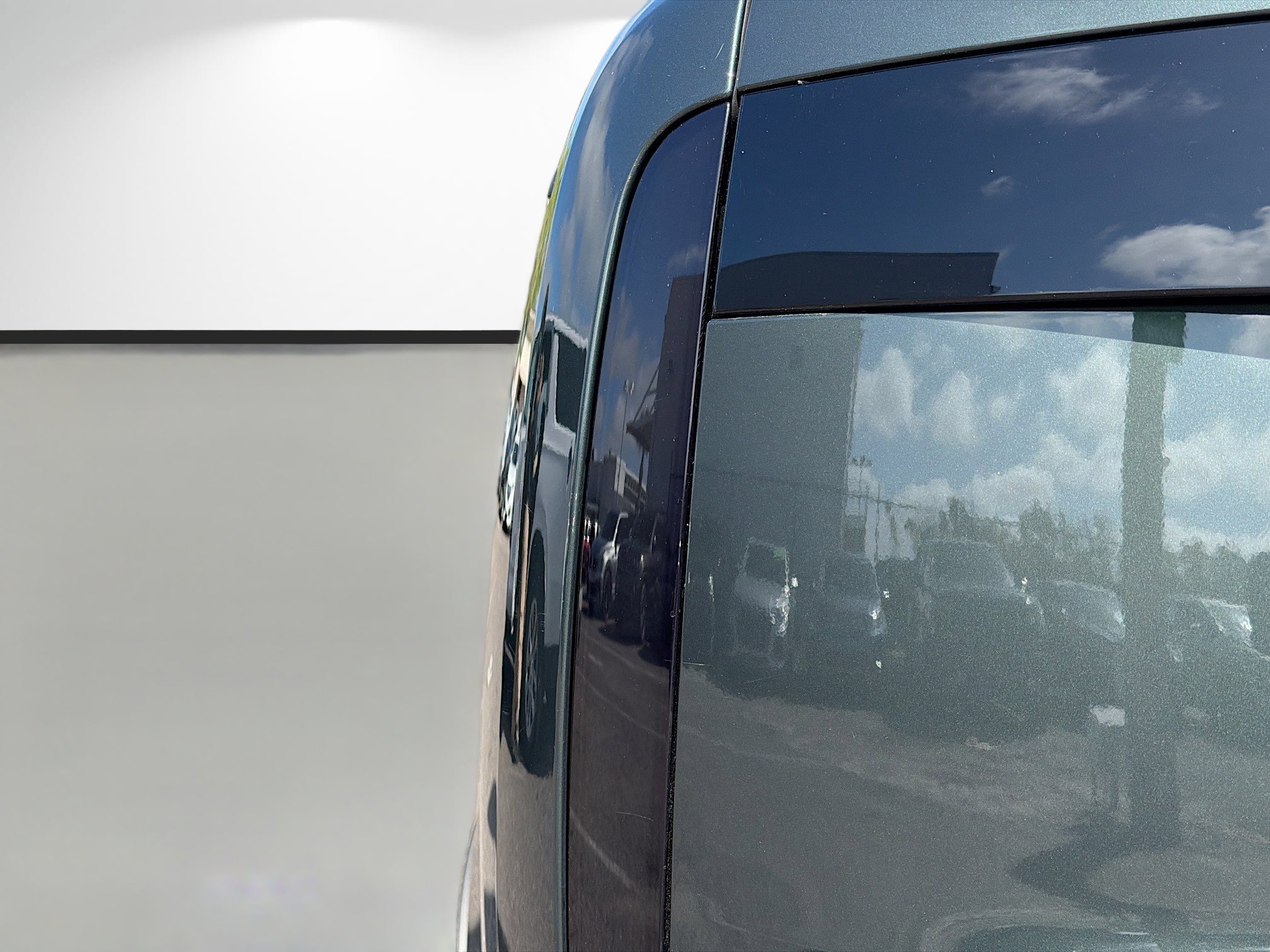 Used 2023 Land Rover Range Rover Long Wheelbase SE image 10