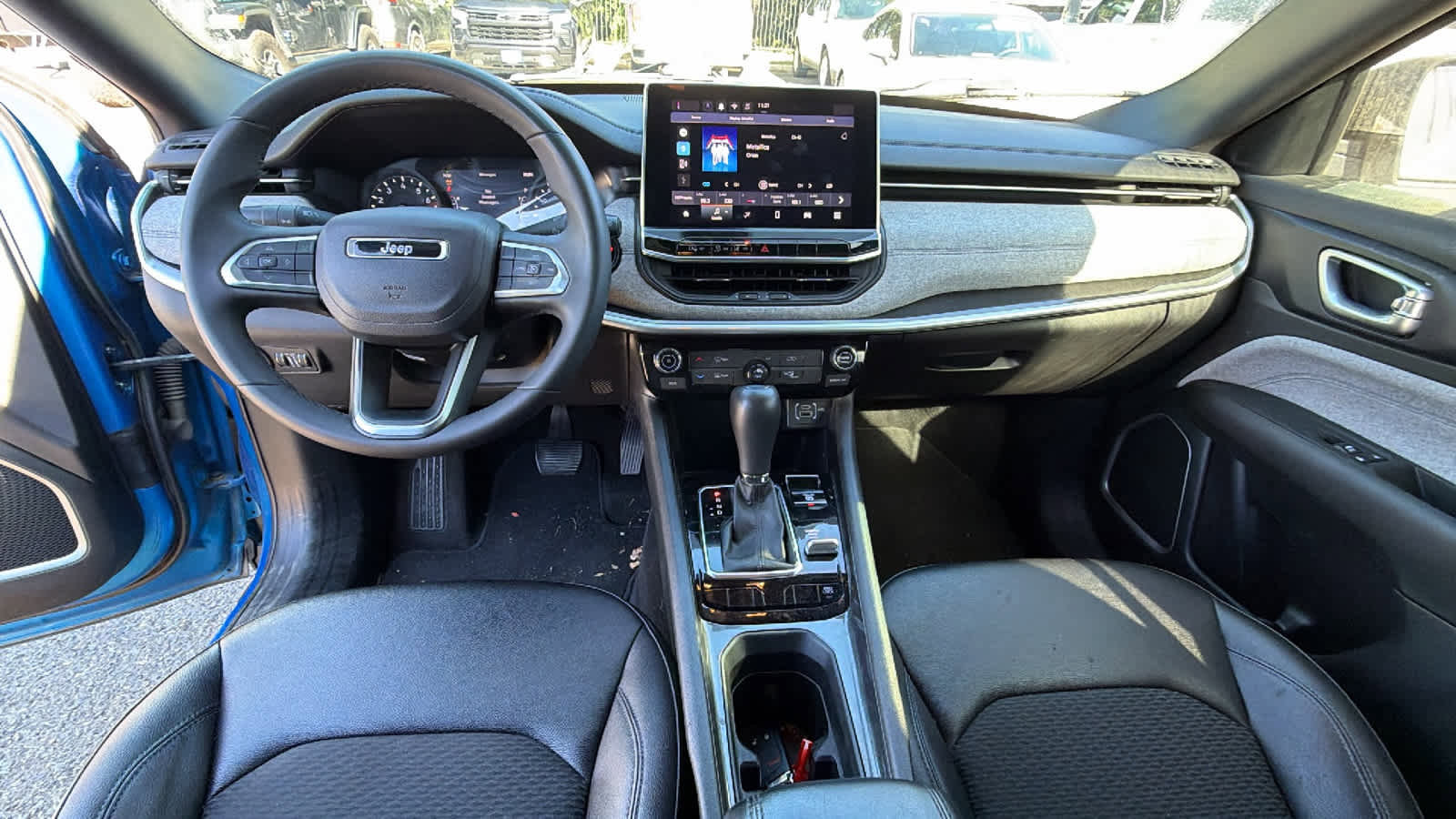 Used 2024 Jeep Compass Latitude image 18