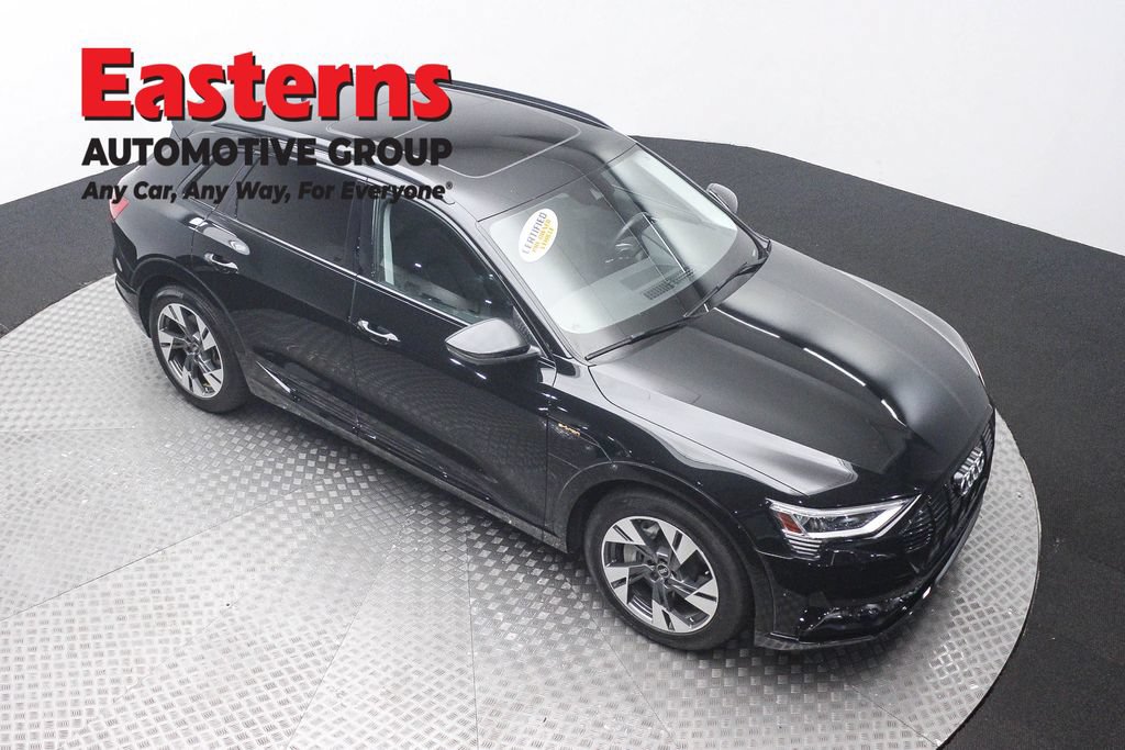 Used 2021 Audi e-tron Premium w/ Convenience Plus Package AWD/4WD image 3