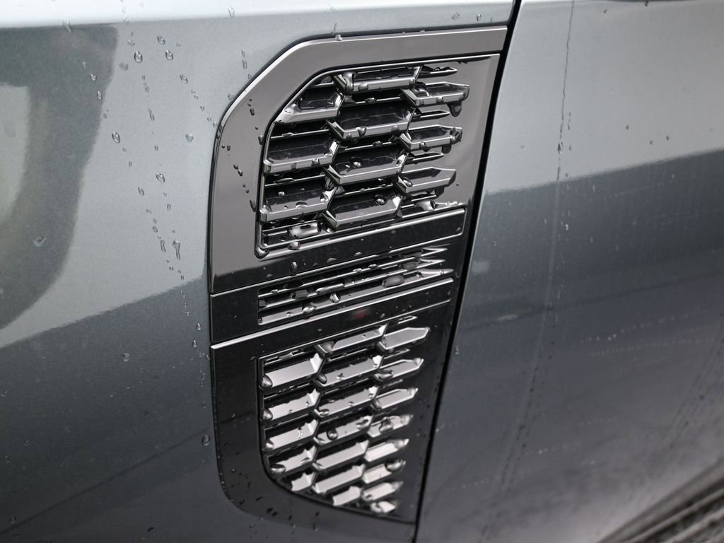 New 2025 Nissan Armada PRO-4X image 10