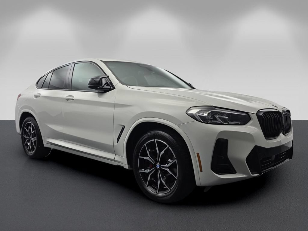 Used 2022 BMW X4 M40i AWD/4WD image 1