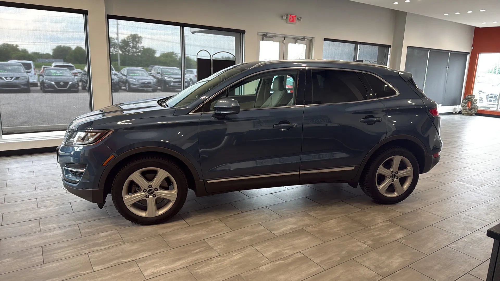 Used 2018 Lincoln MKC Premiere FWD image 4