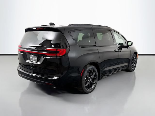 New 2026 Chrysler Pacifica Select w/ S Appearance Package FWD image 7